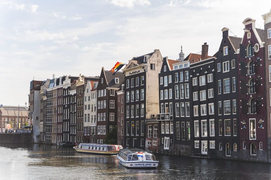 Small-Group Walking Tour with Amsterdam Canal Cruise - What makes the guides matter, Rob, Blanca, and Captain Mo