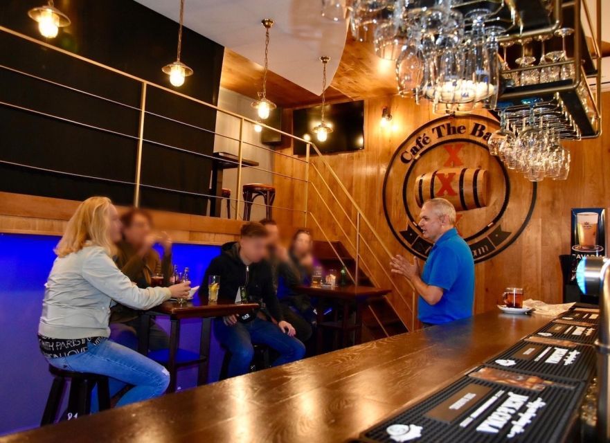 Sprechen Sie Gras? German Tour of Amsterdam's Coffeeshops - Canal-side photos and historic buildings: how to get better pictures on a walking route