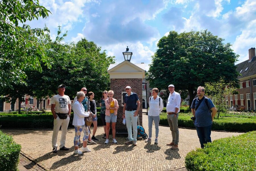 The Hague: Courtyard Walking Tour - Who this tour is best for (and who should skip)