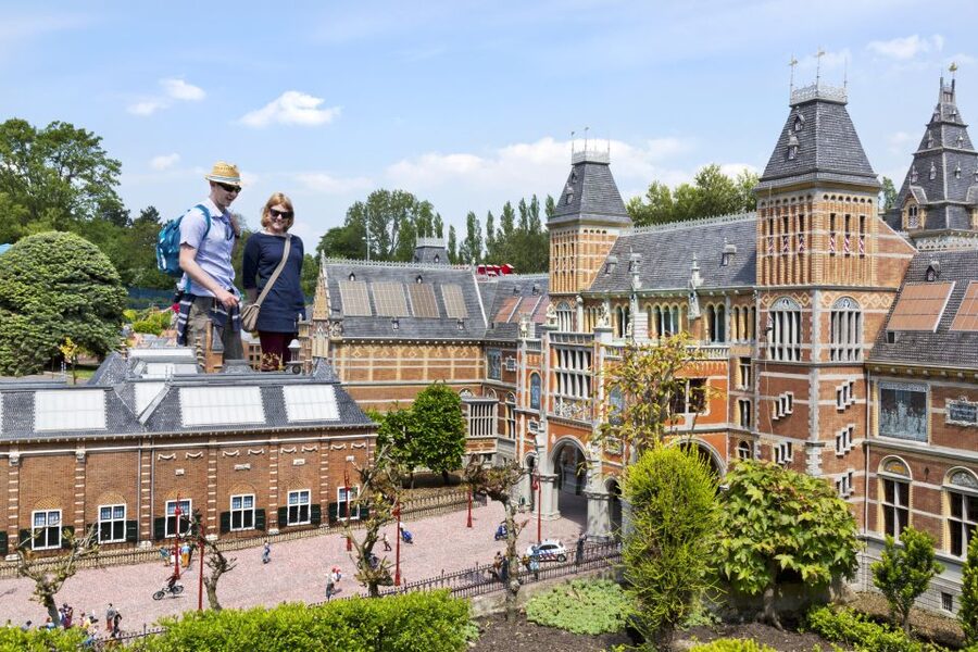 The Hague: Madurodam Miniature Park Entry Ticket - The Night Watch indoor experience: art plus motion