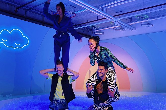 The Upside Down Museum Amsterdam Admission Ticket - Staff help, solo-friendly pacing, and why families keep coming back
