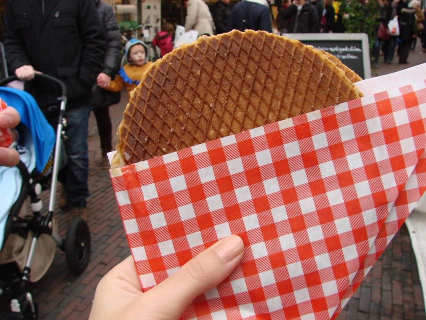 Utrecht - Food Tour: Try out 6 dutch bites - Meeting at TivoliVredenburg, and what the timing really feels like