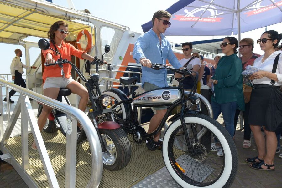 Volendam: E-Fatbike Rental - Price, comfort, and small details that matter on a bike day