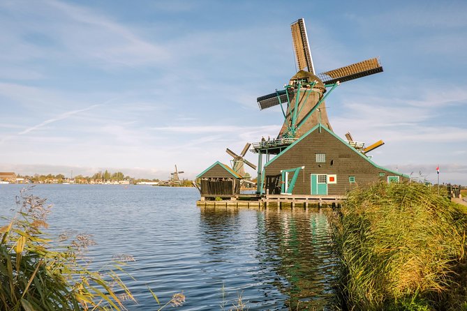 Windmill Tour from Amsterdam, Including Volendam & Marken - Pace, crowds, and why timing can make or break the demos