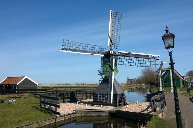 Zaanse Schans 3-Hour Private Tour from central Amsterdam, Airport or Port - Stop 4: Molen De Kat, the Working Paint Windmill Moment