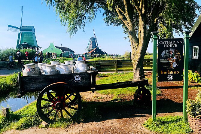Zaanse Schans and Giethoorn Small-Group Tour with Hotel Pick-Up - Pacing, crowd levels, and why timing changes the whole day