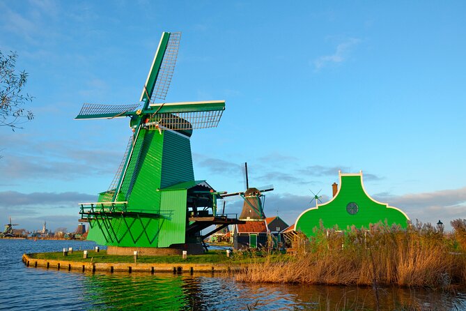 Zaanse Schans Windmills, Cheese and Volendam Tour from Amsterdam - Getting Out of Amsterdam Without Losing Your Morning