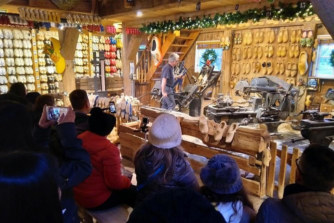 Zaanse Schans Windmills, Clogs and Dutch Cheese Small-Group Tour from Amsterdam - The ride from Amsterdam: using the travel time well